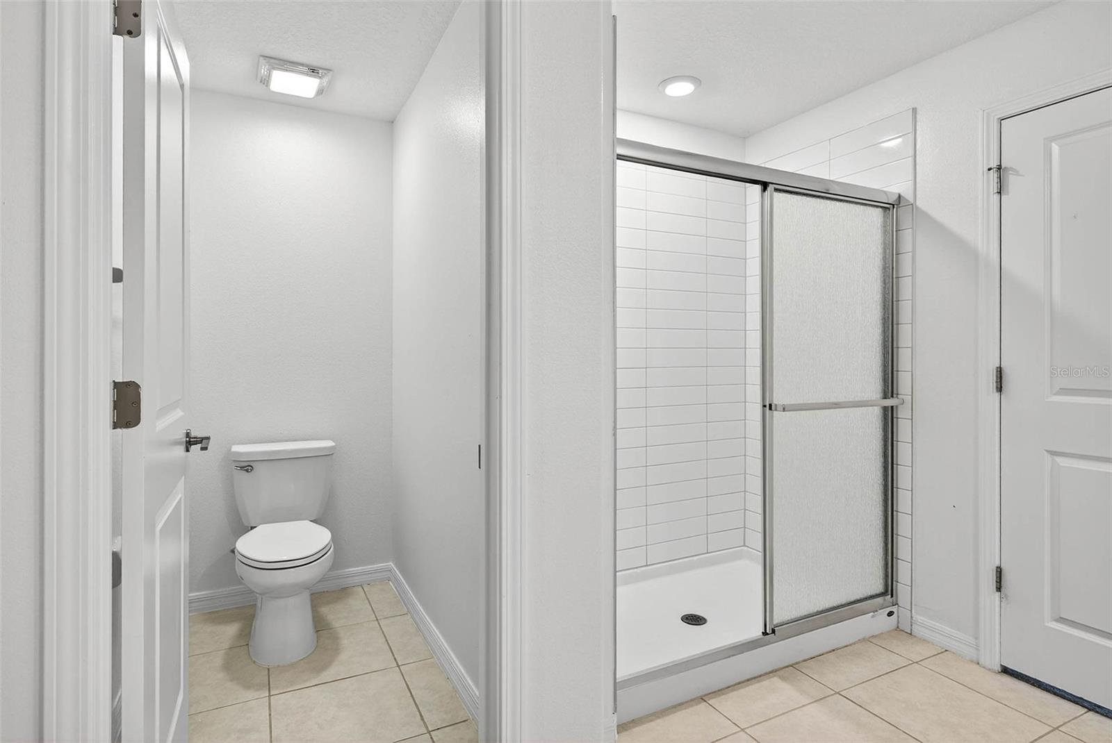 EPPERSON NORTH VILLAGE B - Residential Lease