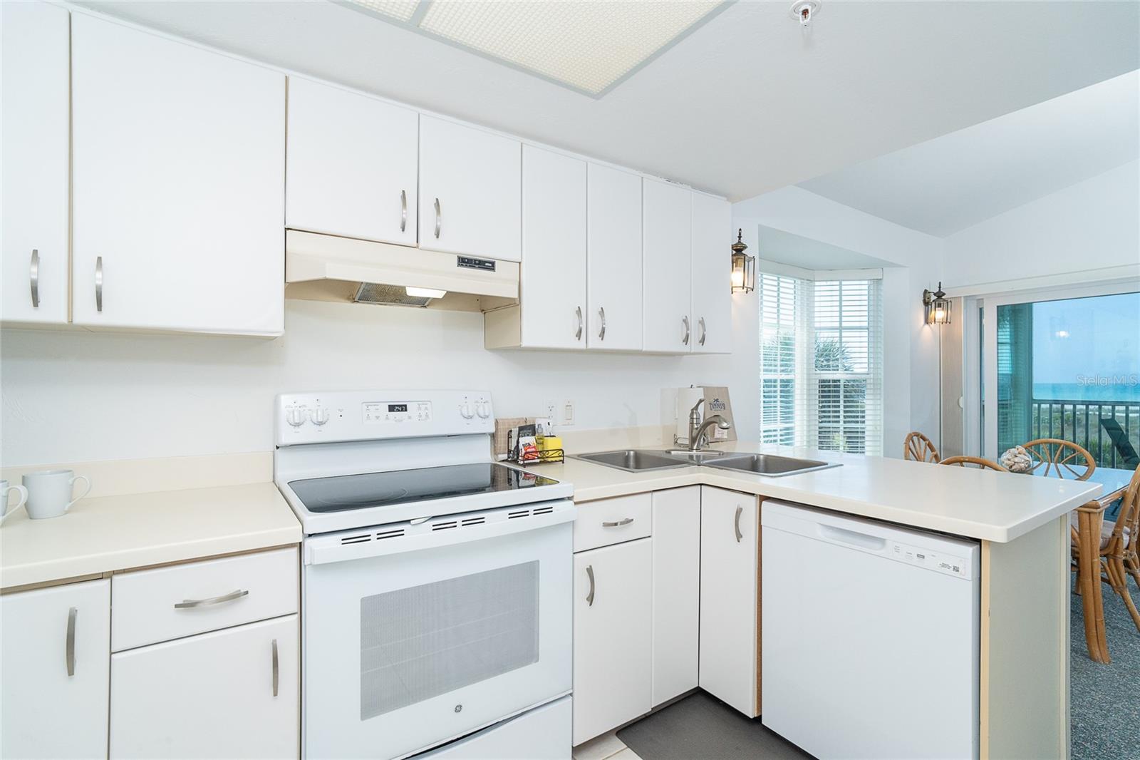 BEACH VILLAS BLDG 37 - Residential