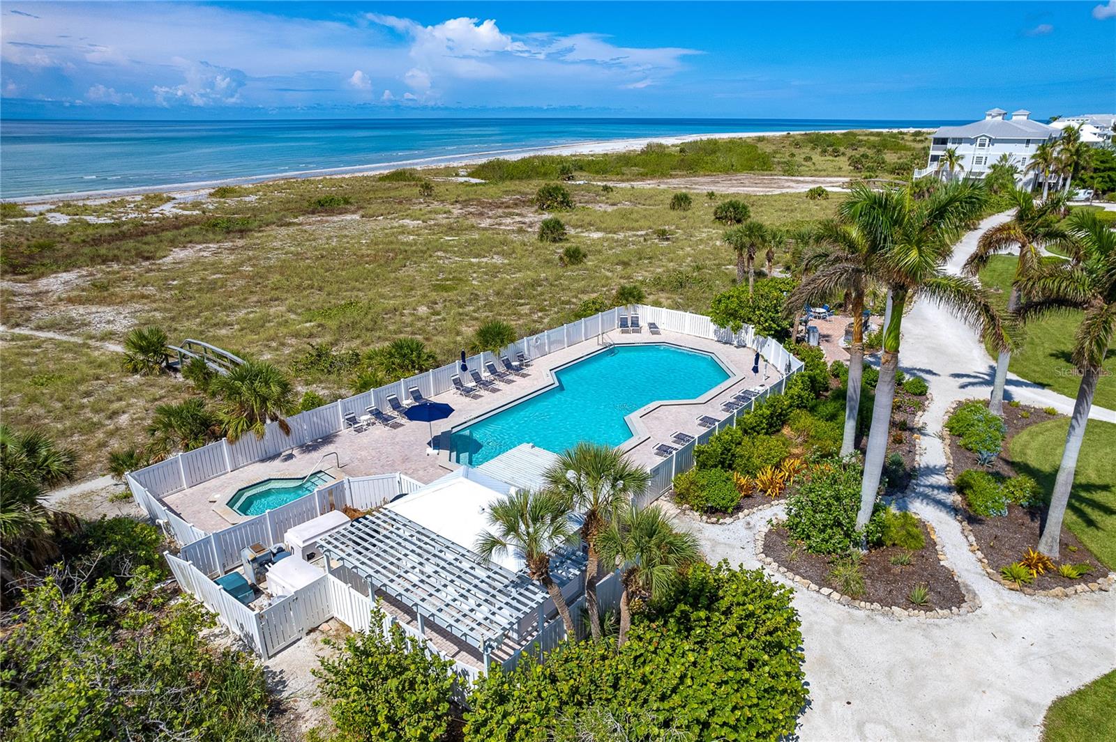 BEACH VILLAS BLDG 37 - Residential