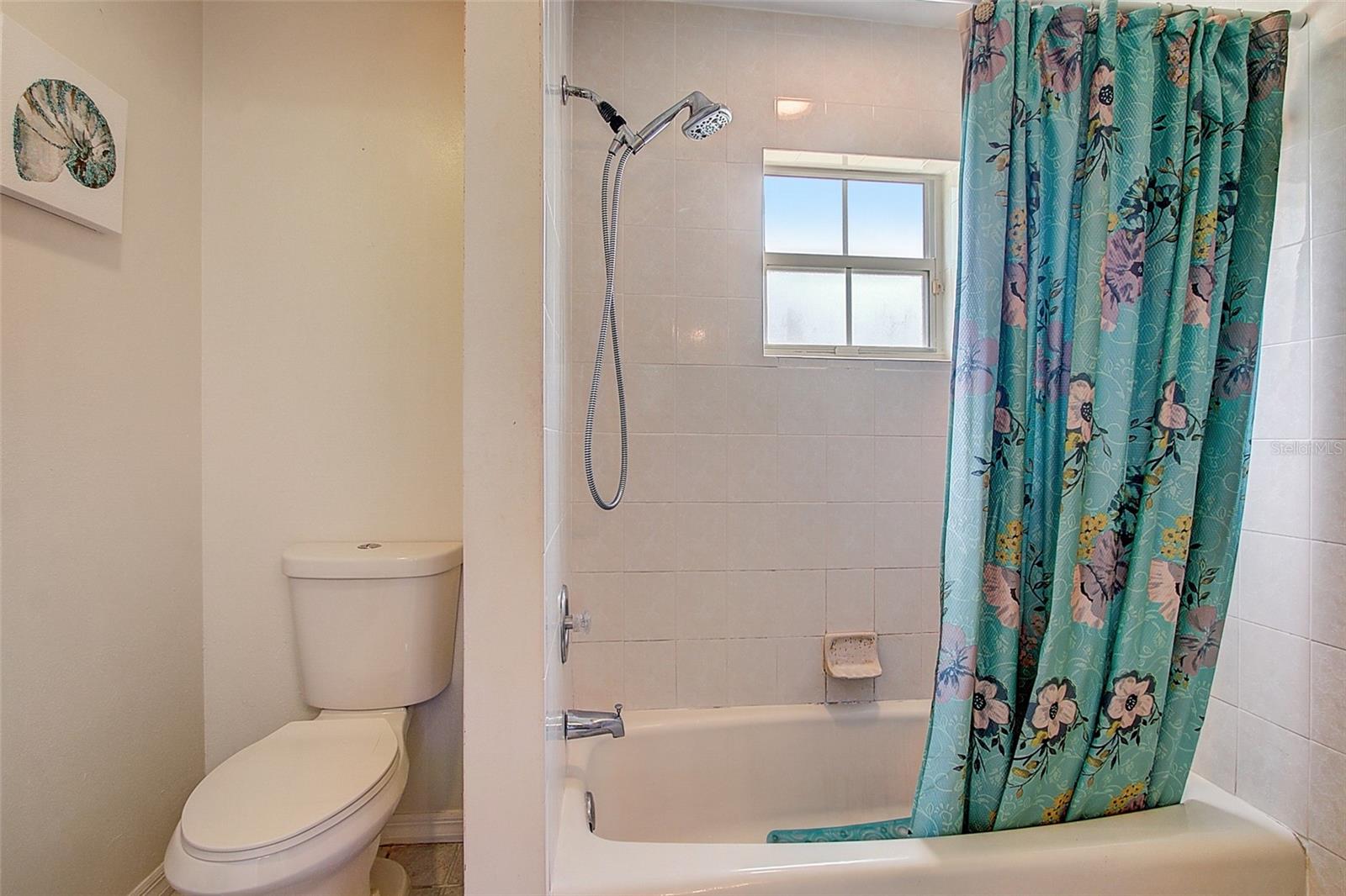 LIVE OAK ESTATES - Residential