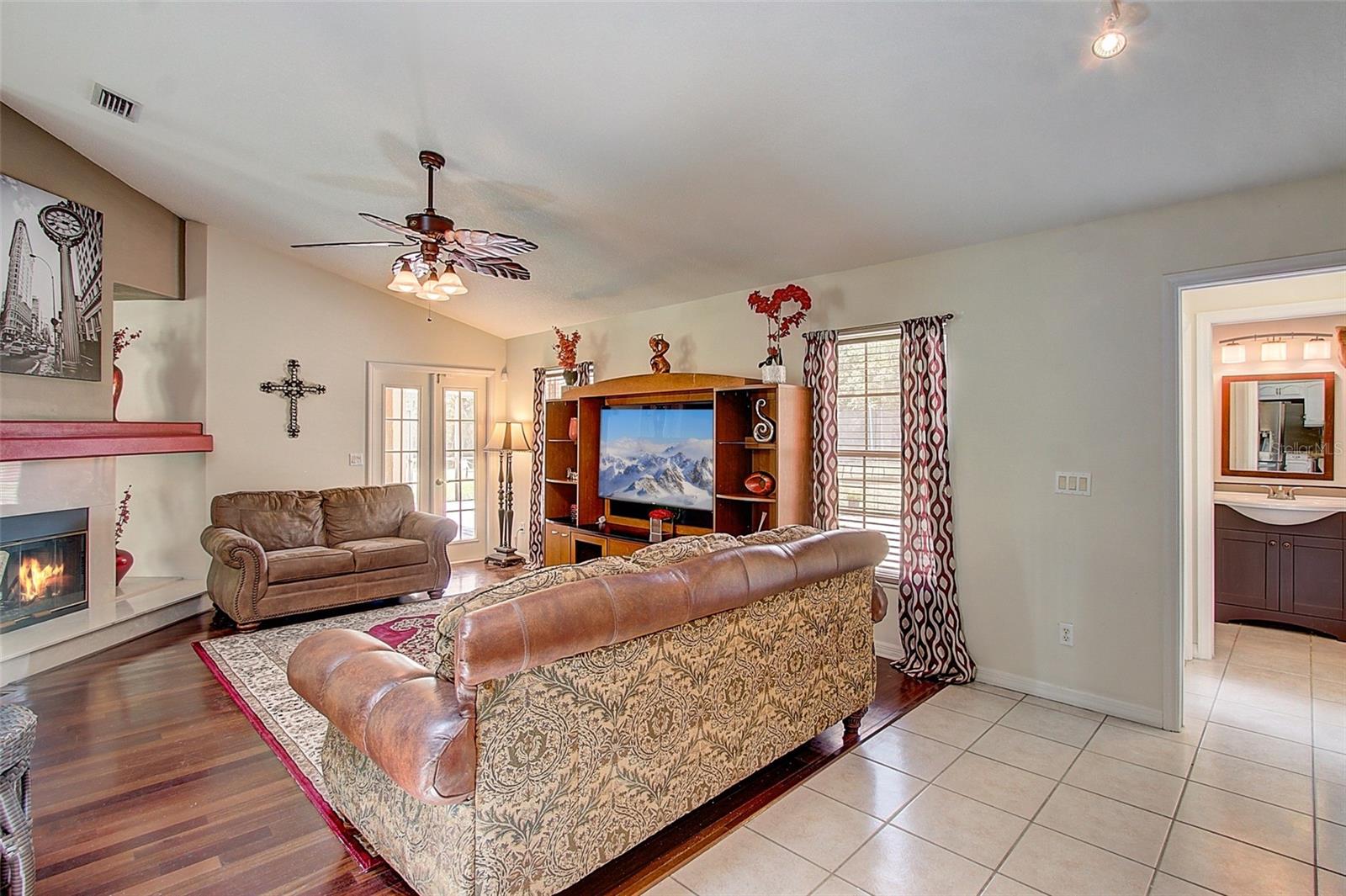 LIVE OAK ESTATES - Residential