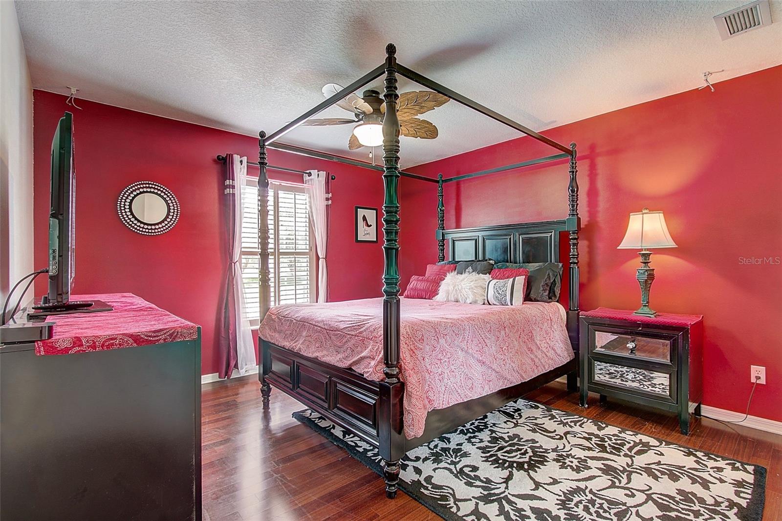 LIVE OAK ESTATES - Residential