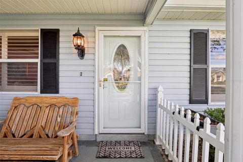 A home in LADY LAKE