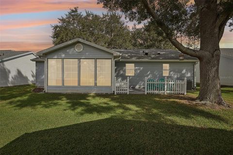 A home in LADY LAKE