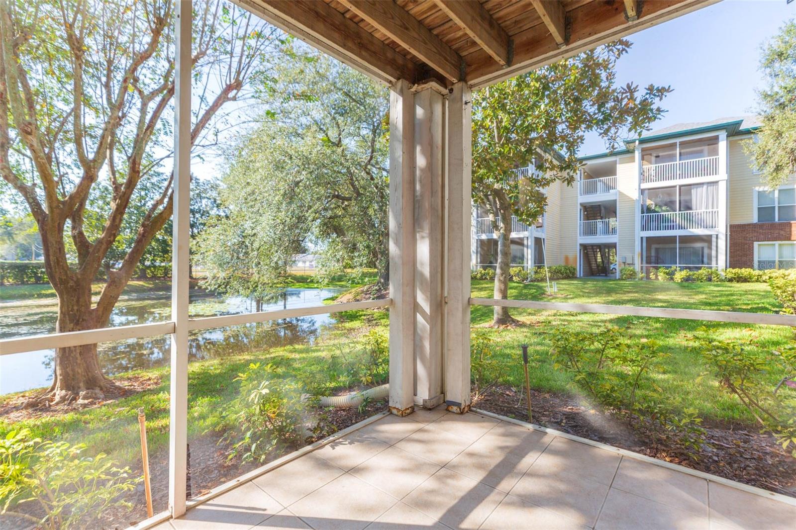 THE LANDINGS OF TAMPA A CONDOM - Residential Lease