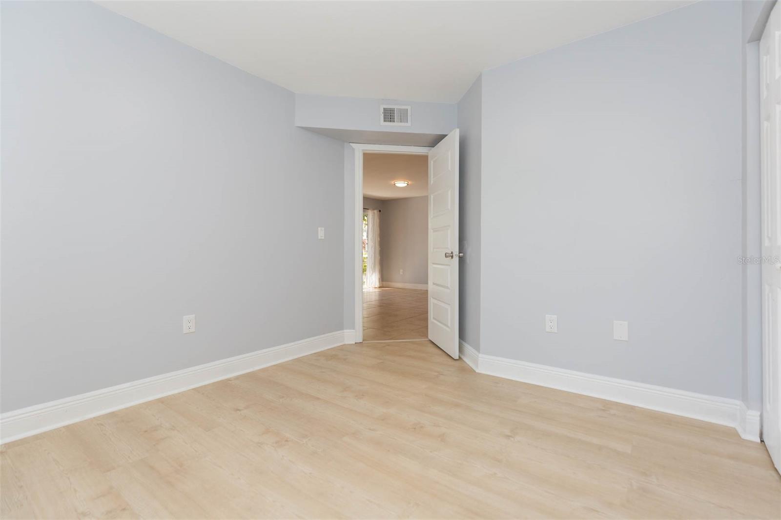 THE LANDINGS OF TAMPA A CONDOM - Residential Lease