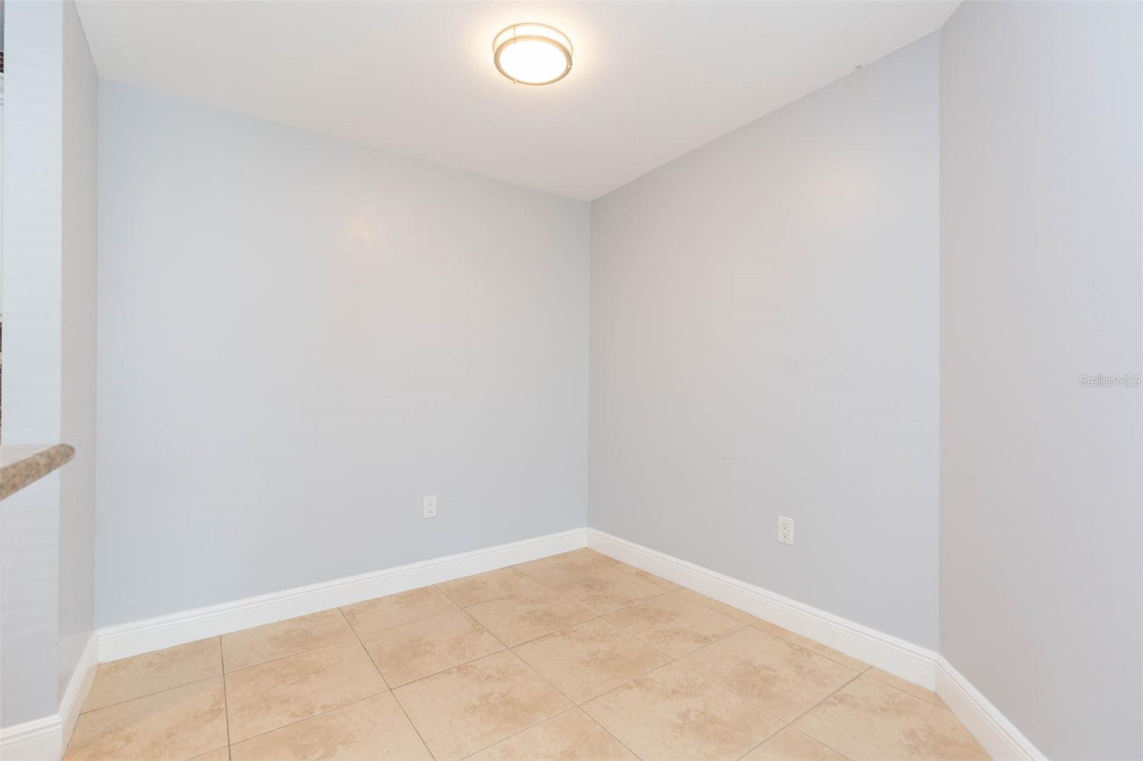 THE LANDINGS OF TAMPA A CONDOM - Residential Lease