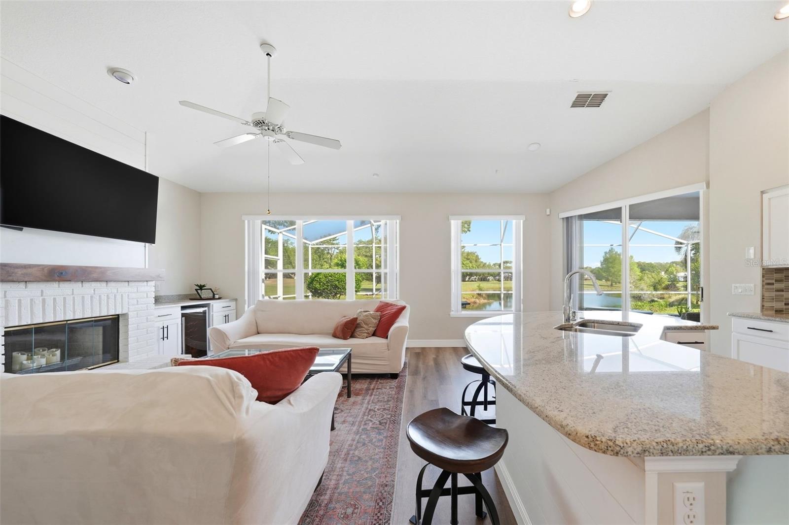 MOUNT DORA COUNTRY CLUB MOUNT DORA UNIT 01 - Residential