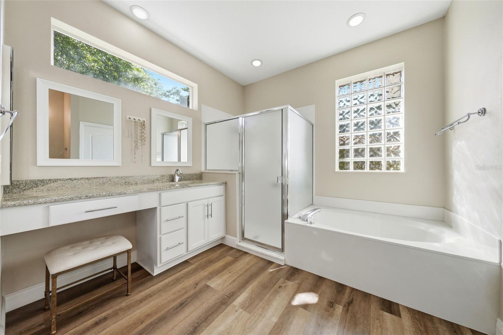 MOUNT DORA COUNTRY CLUB MOUNT DORA UNIT 01 - Residential