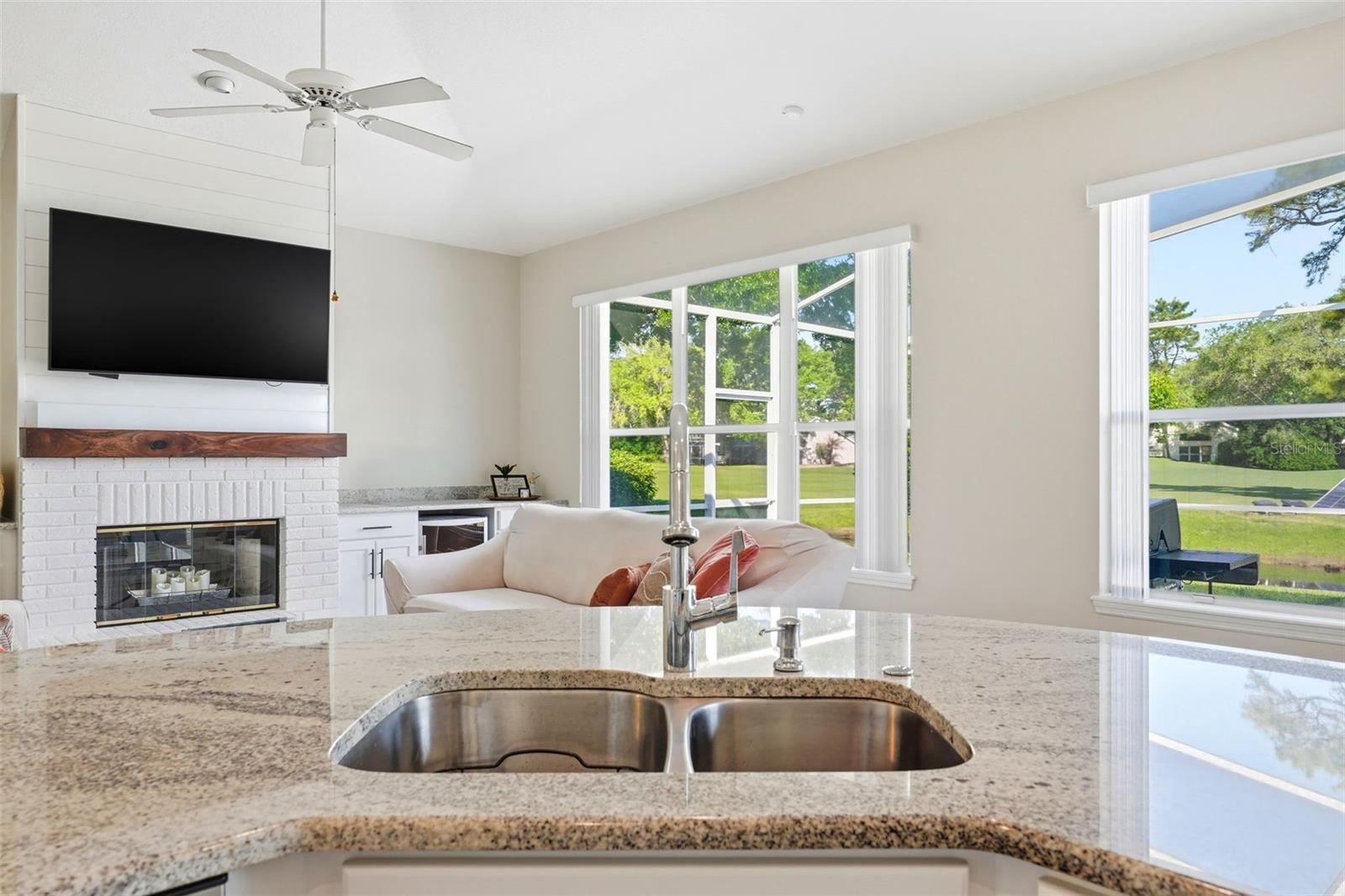 MOUNT DORA COUNTRY CLUB MOUNT DORA UNIT 01 - Residential