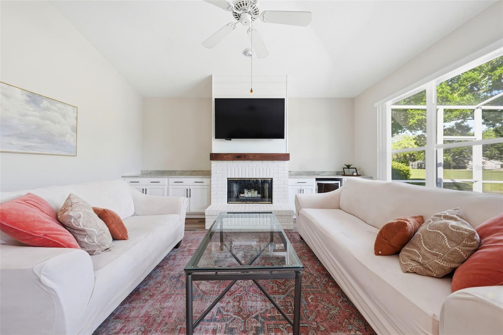 MOUNT DORA COUNTRY CLUB MOUNT DORA UNIT 01 - Residential