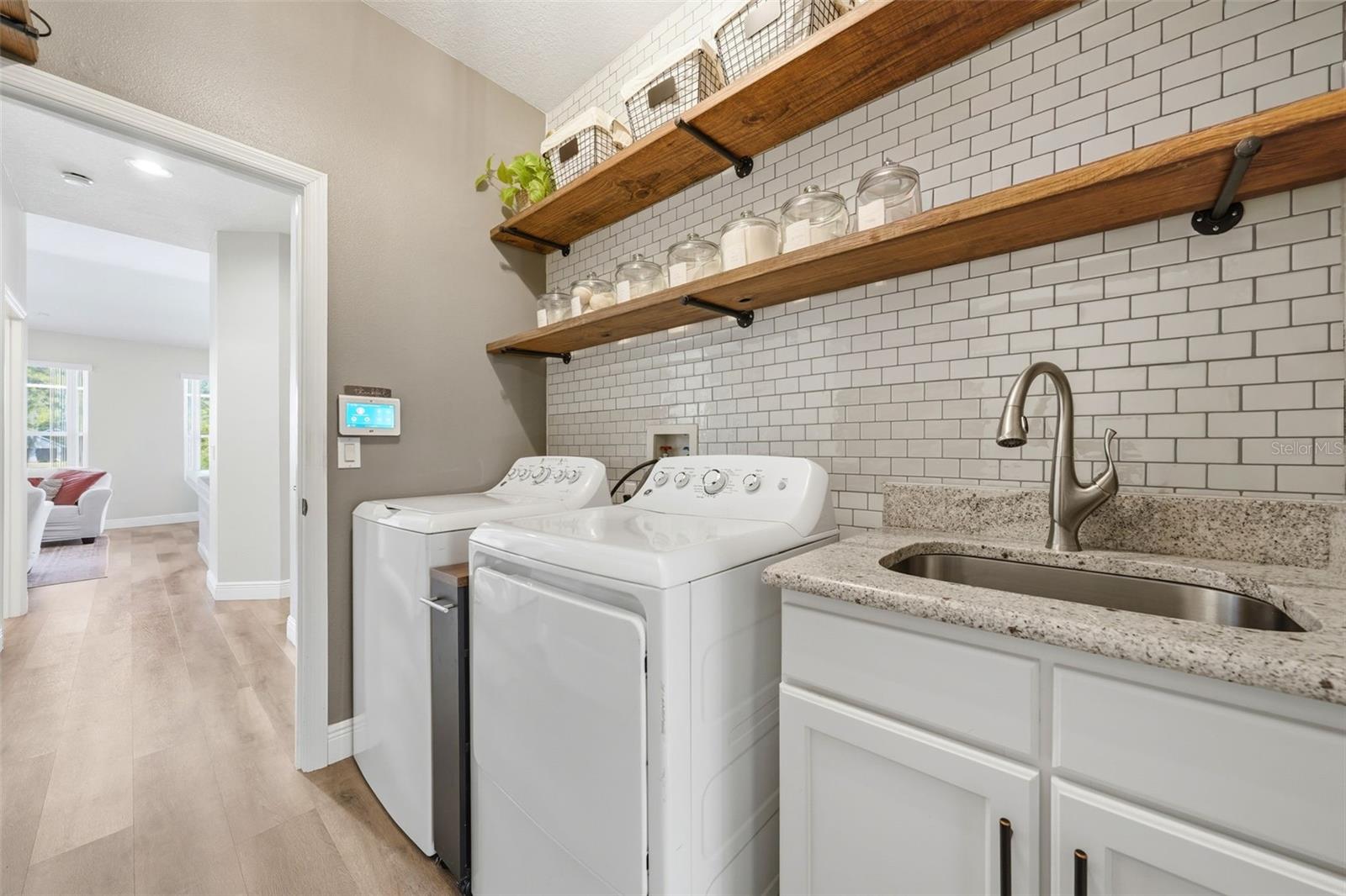 MOUNT DORA COUNTRY CLUB MOUNT DORA UNIT 01 - Residential