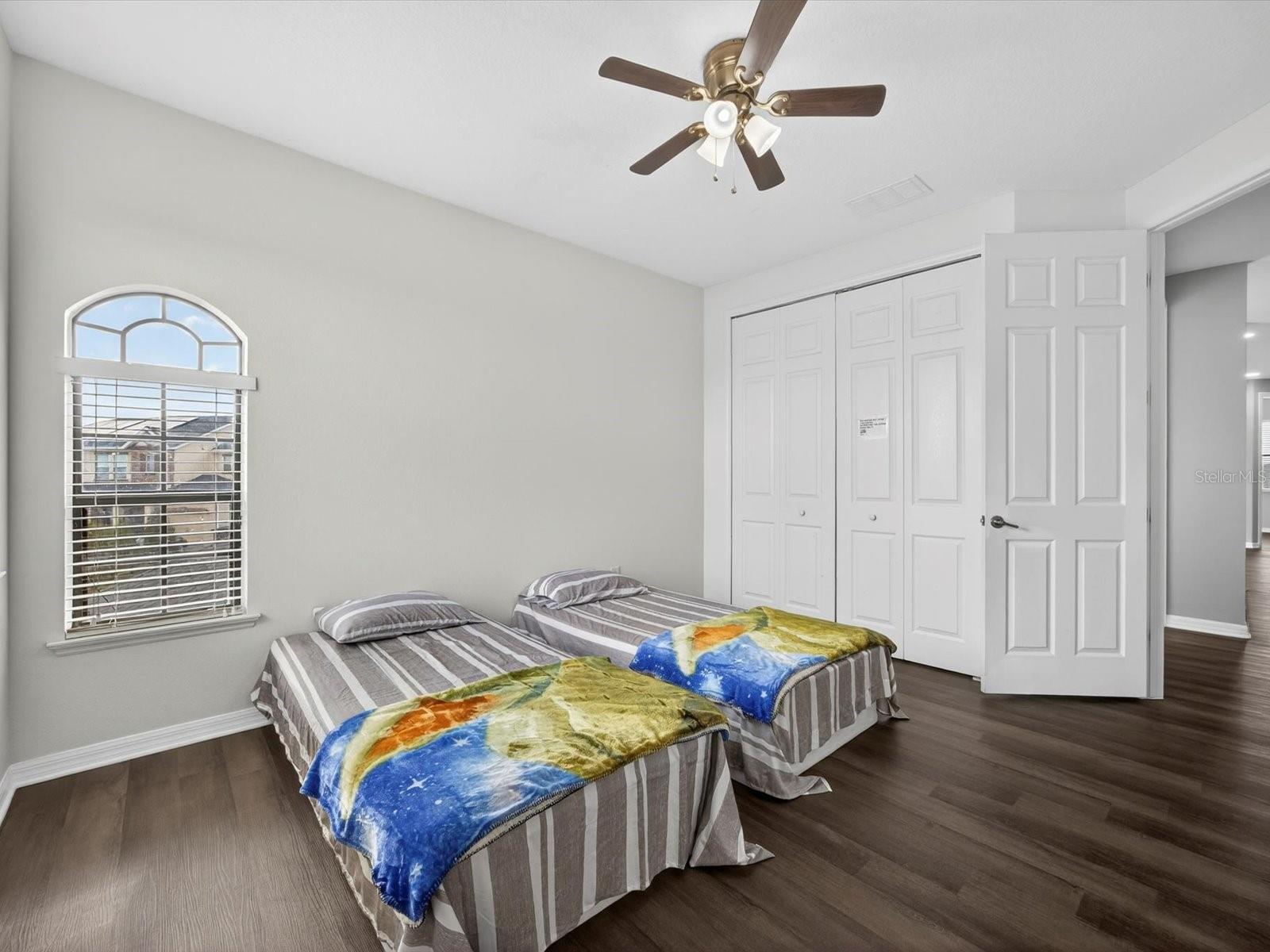 SHINGLE CREEK RESERVE AT THE OAKS PH 5 - Residential