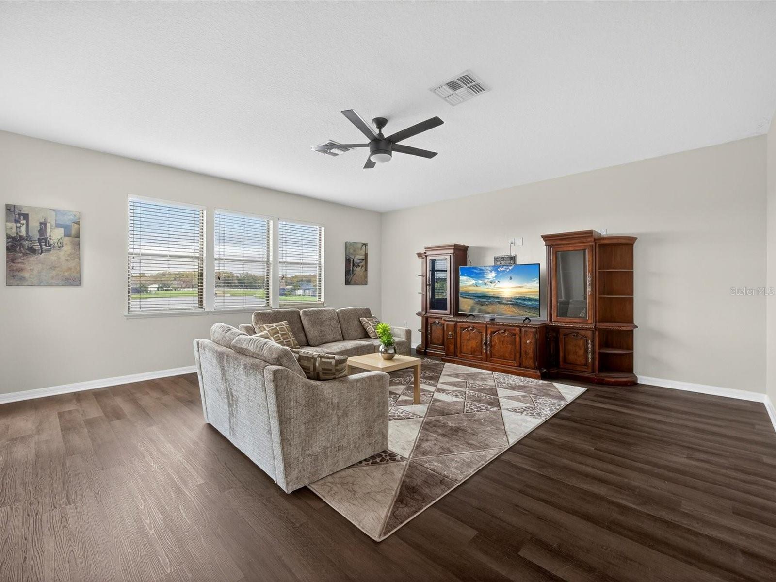 SHINGLE CREEK RESERVE AT THE OAKS PH 5 - Residential