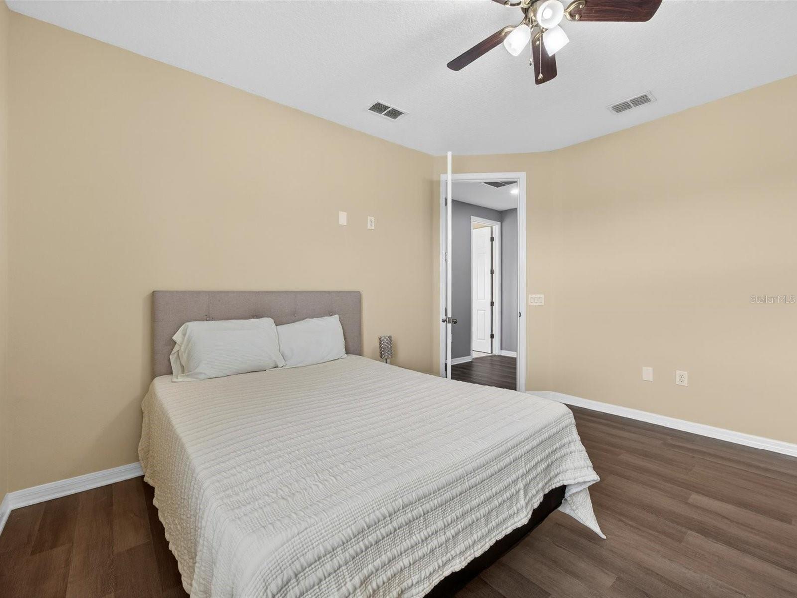 SHINGLE CREEK RESERVE AT THE OAKS PH 5 - Residential