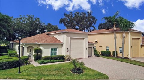 A home in LAKE WALES