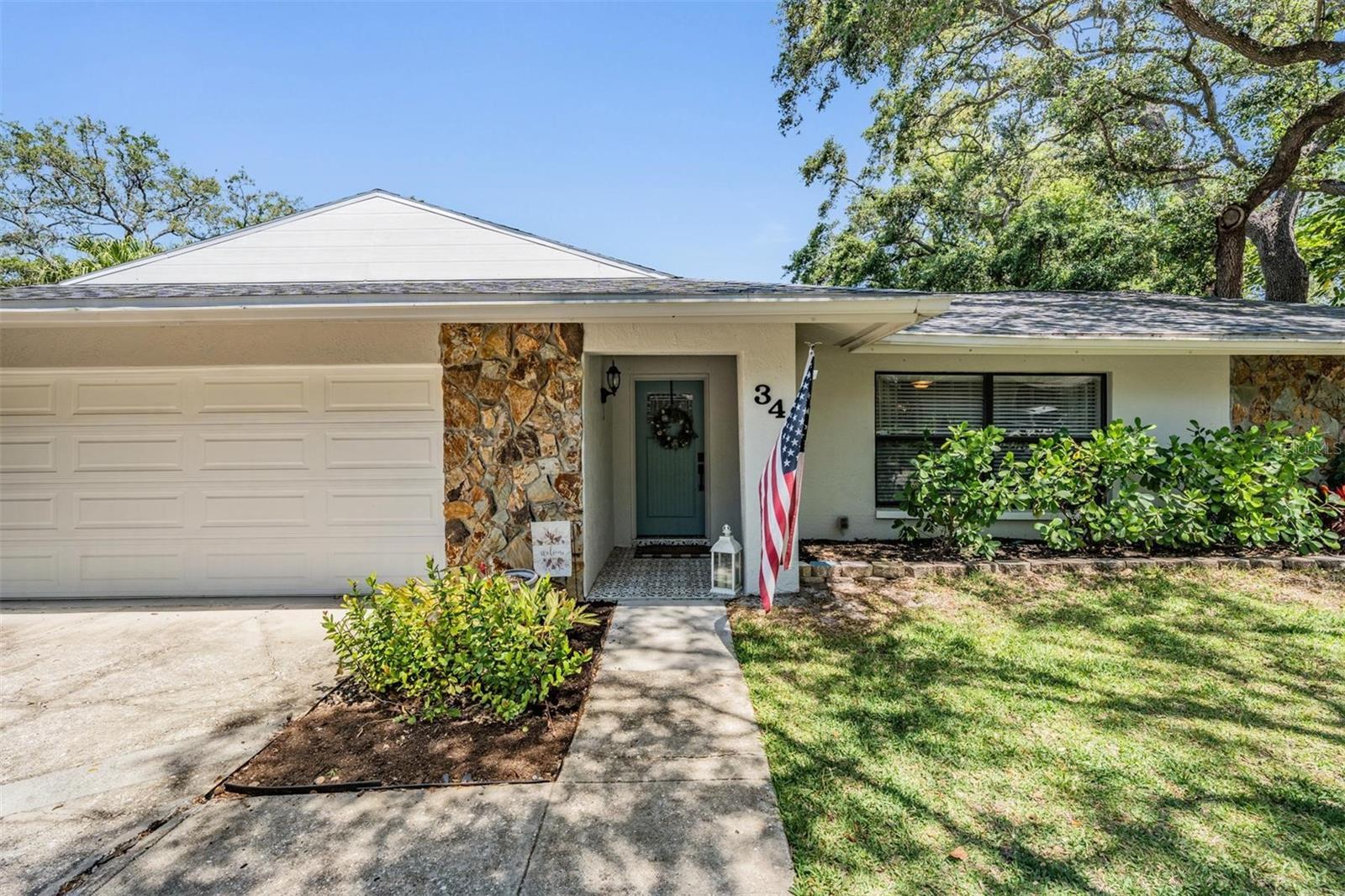 34 HICKORY LANE