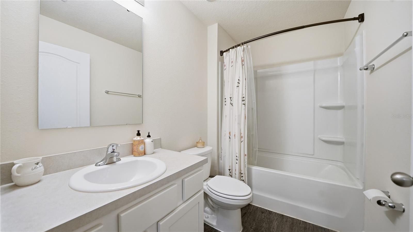 ENTRADA PH 2 UN 4 - Residential