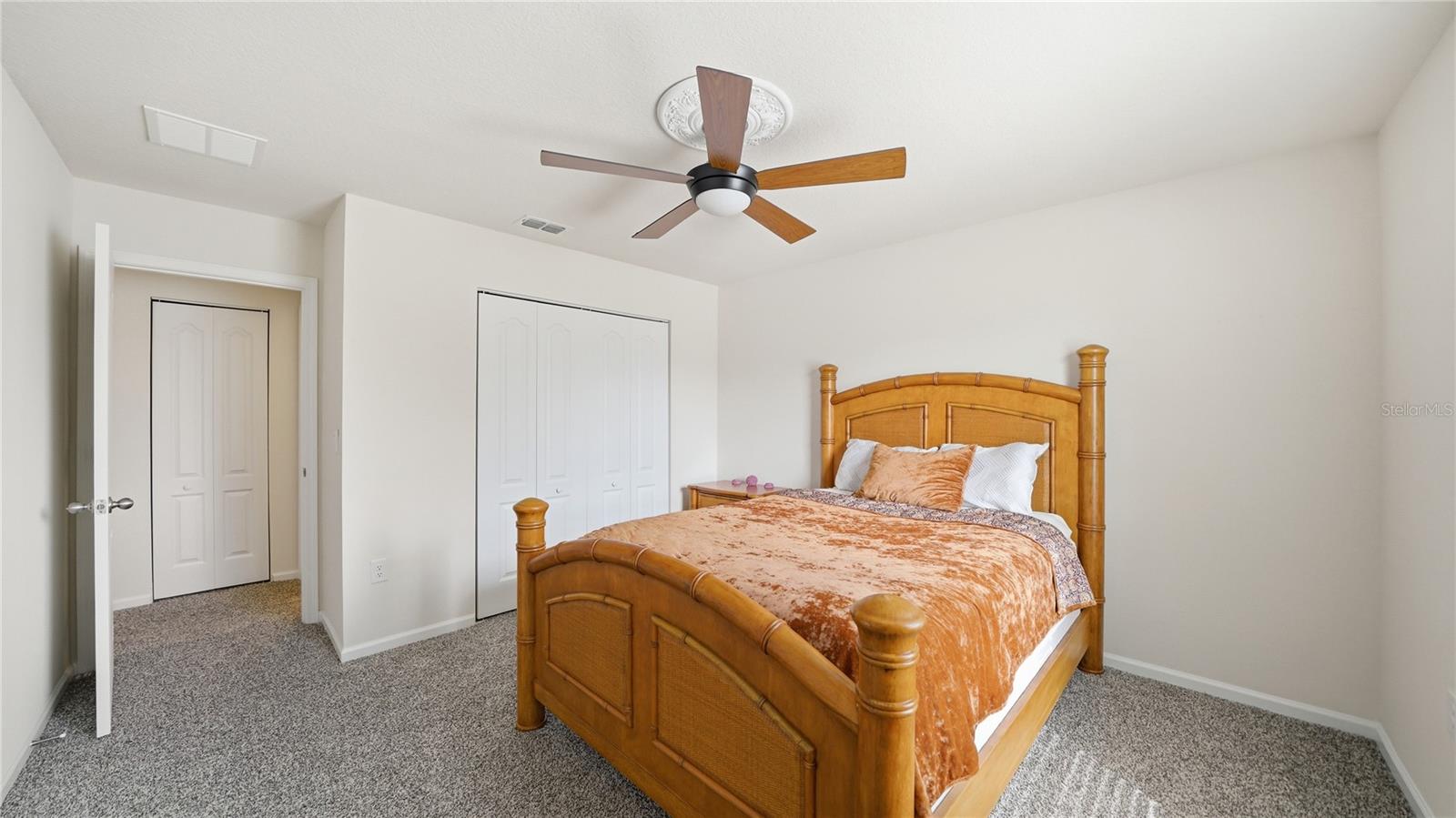 ENTRADA PH 2 UN 4 - Residential