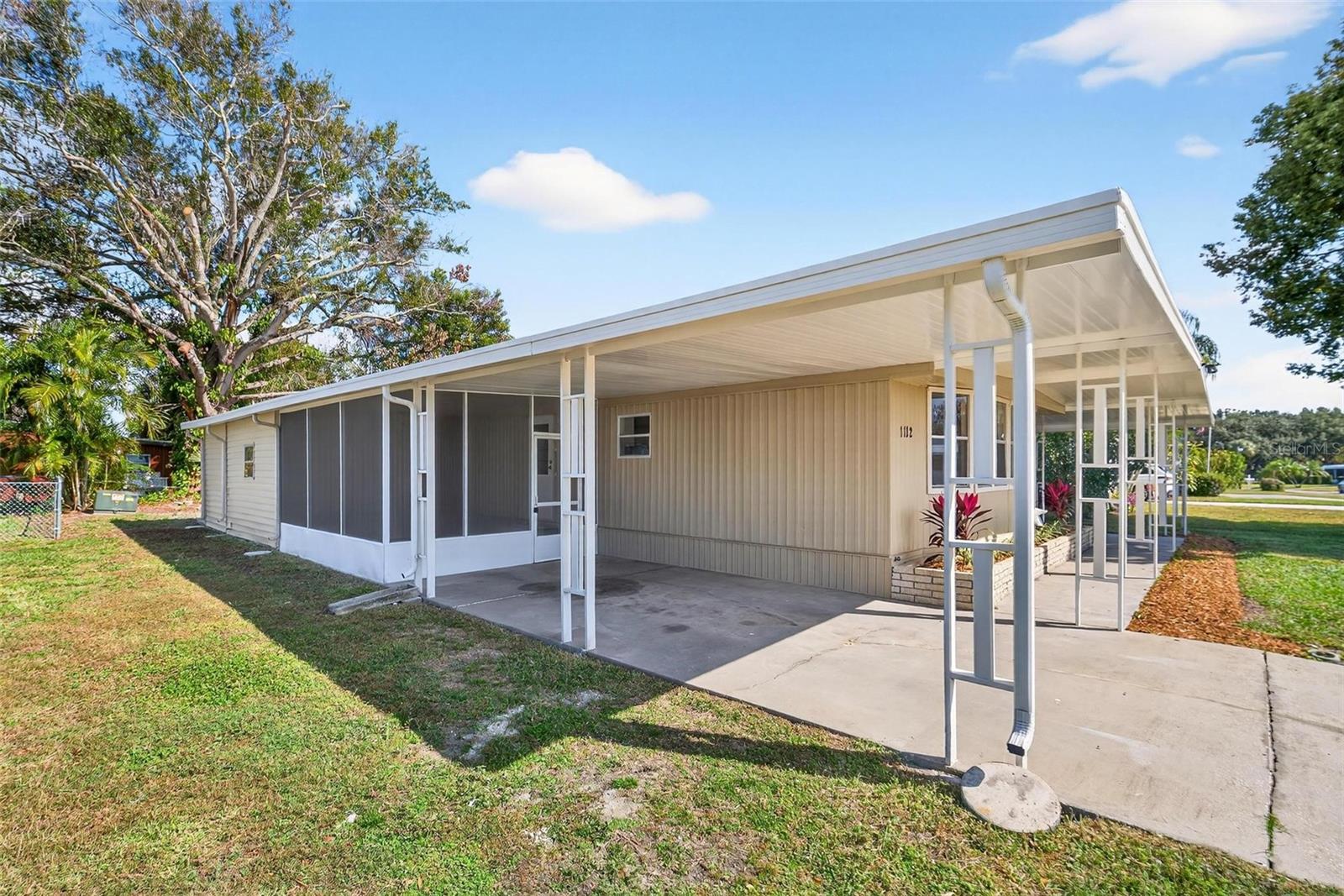 TAVARES LAKE FRANCES ESTATES - Residential