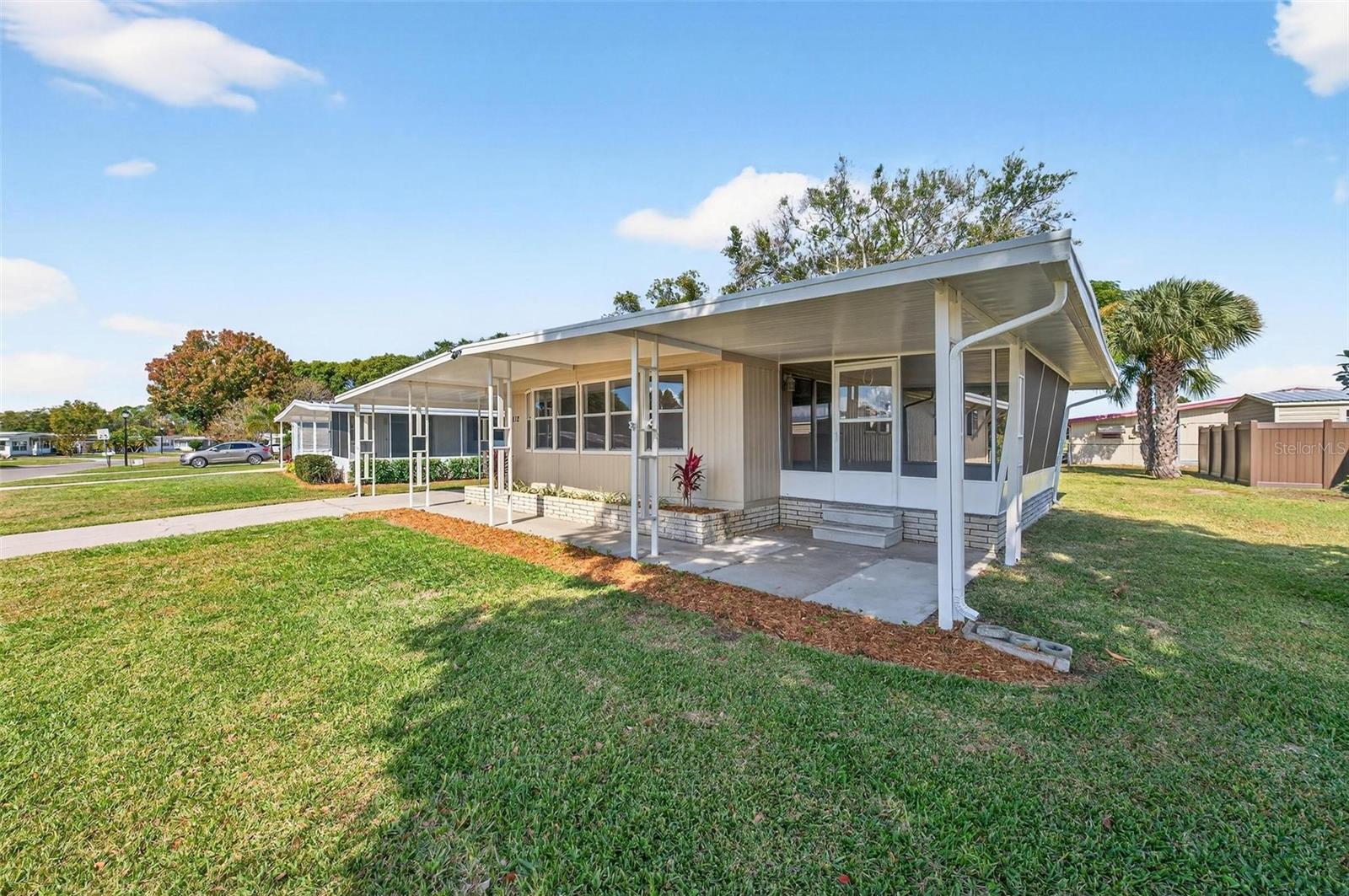 TAVARES LAKE FRANCES ESTATES - Residential