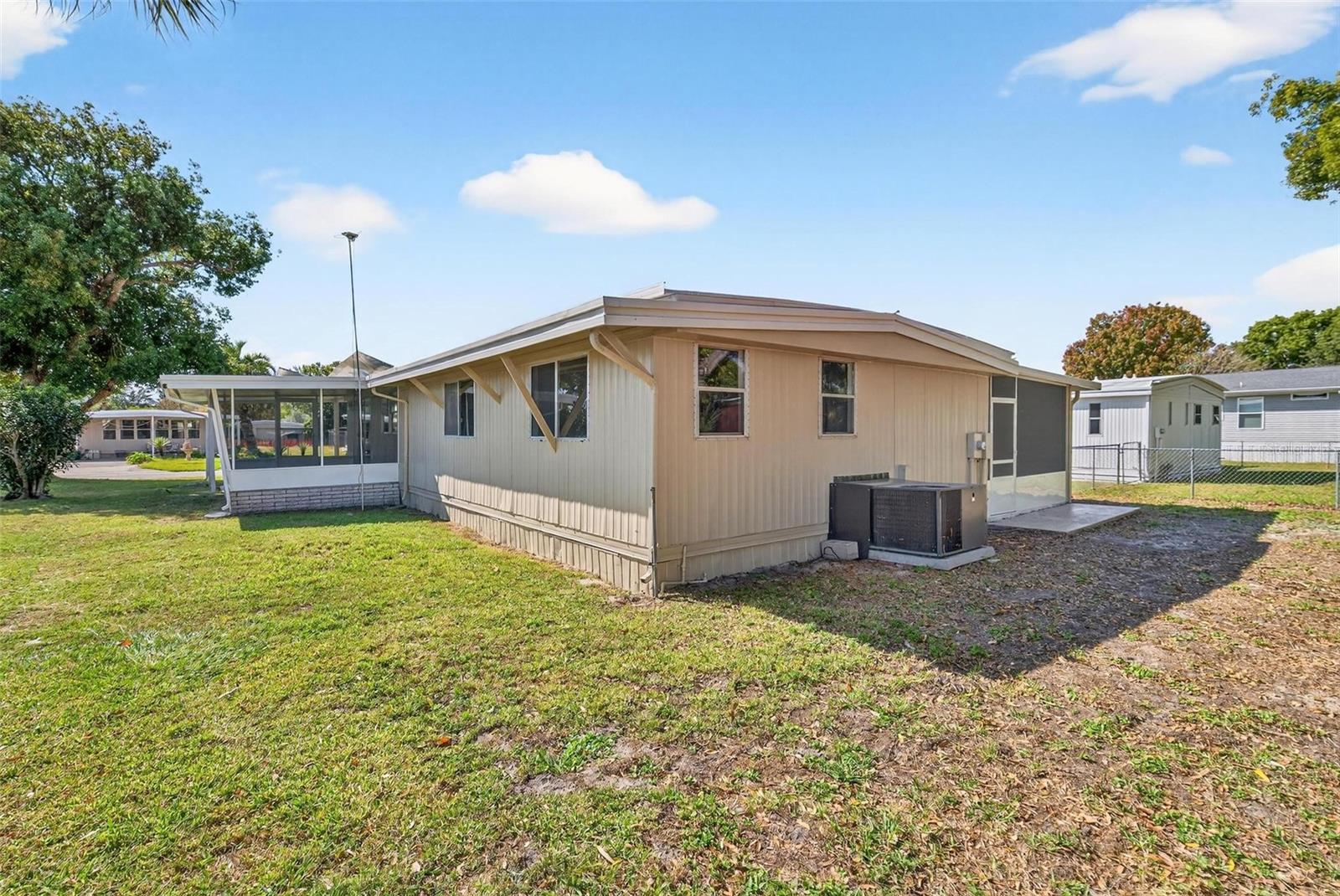 TAVARES LAKE FRANCES ESTATES - Residential