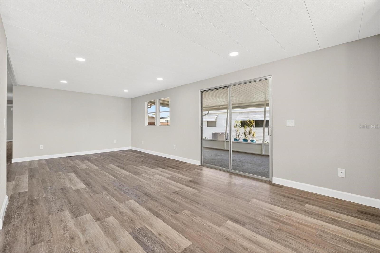 TAVARES LAKE FRANCES ESTATES - Residential