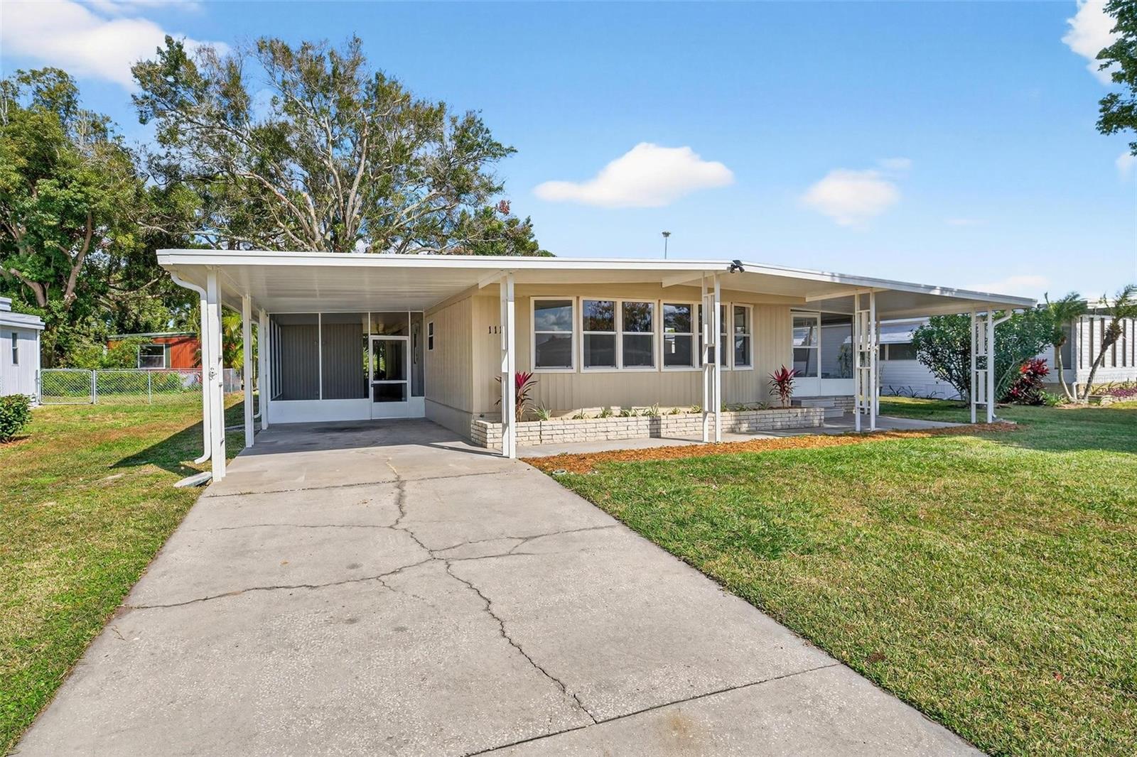 TAVARES LAKE FRANCES ESTATES - Residential