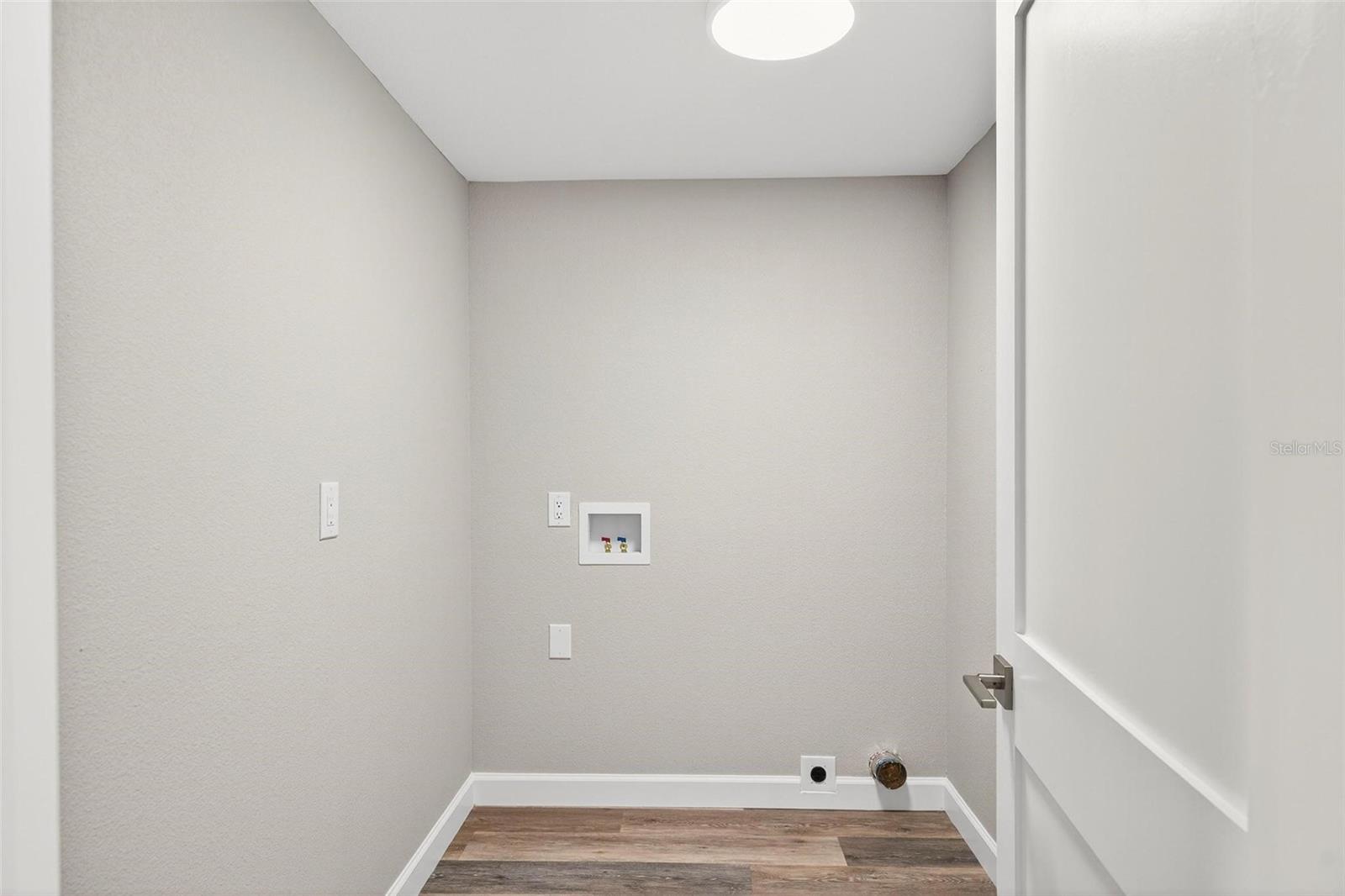 TAVARES LAKE FRANCES ESTATES - Residential