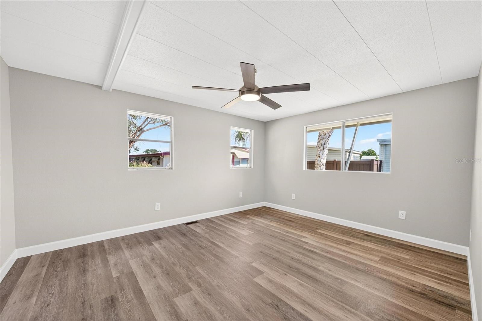 TAVARES LAKE FRANCES ESTATES - Residential