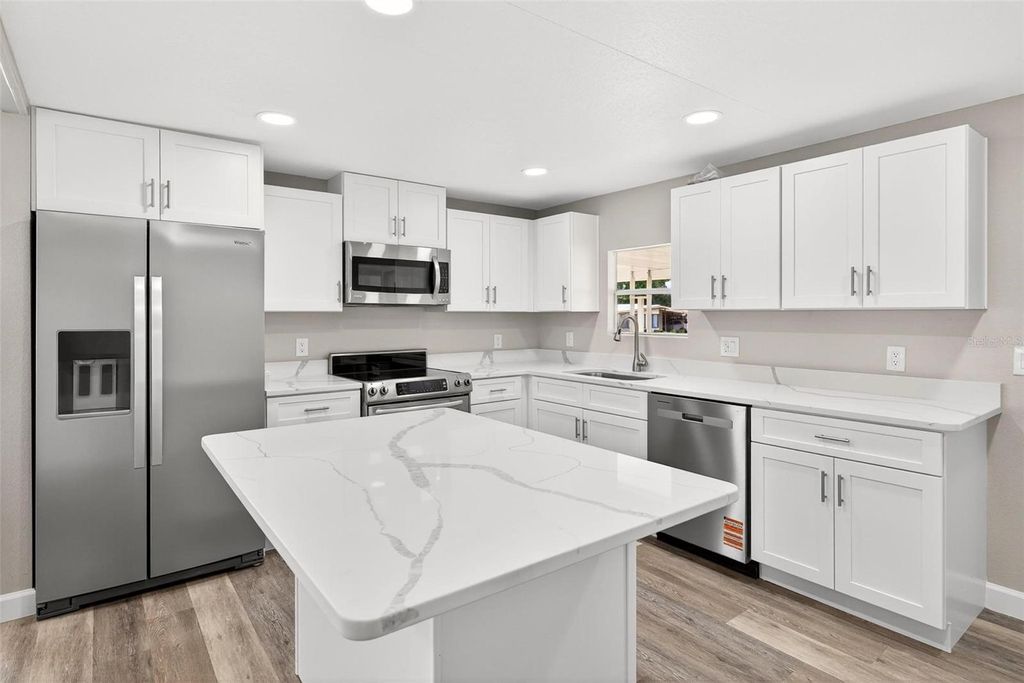 Photo of 1112 Elkhart Circle, Tavares, FL 32778 (MLS # G5104640)