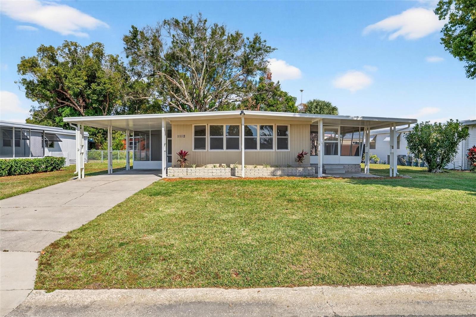 TAVARES LAKE FRANCES ESTATES - Residential