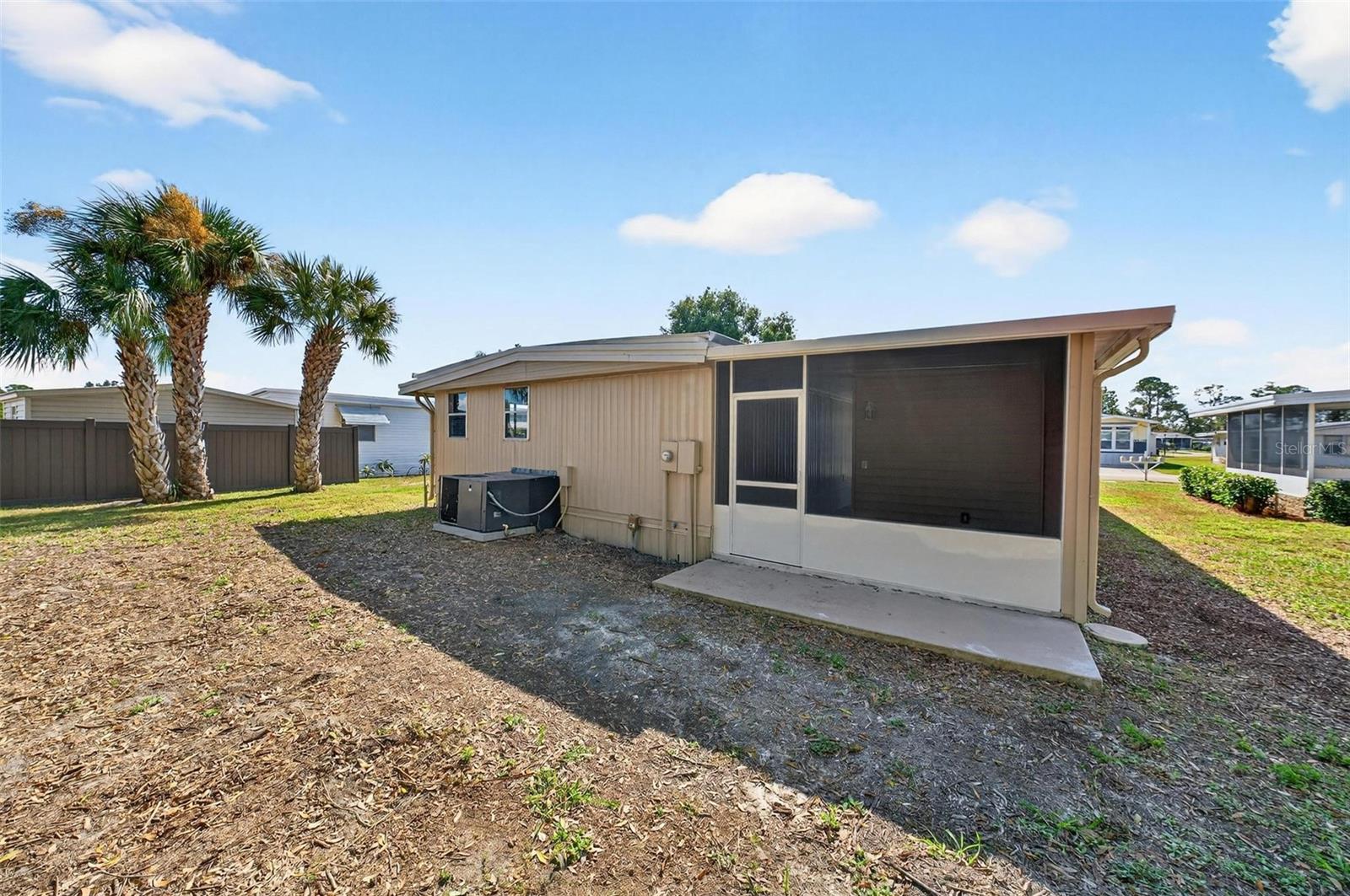 TAVARES LAKE FRANCES ESTATES - Residential