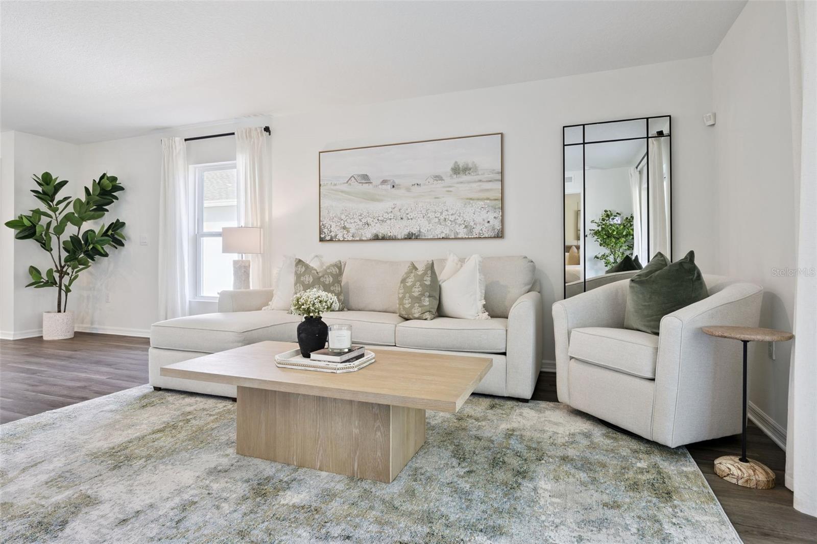 MAGNOLIA POINTE - Residential