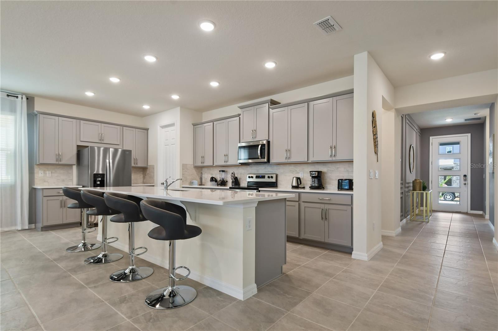 8944 COCONUT BREEZE DRIVE