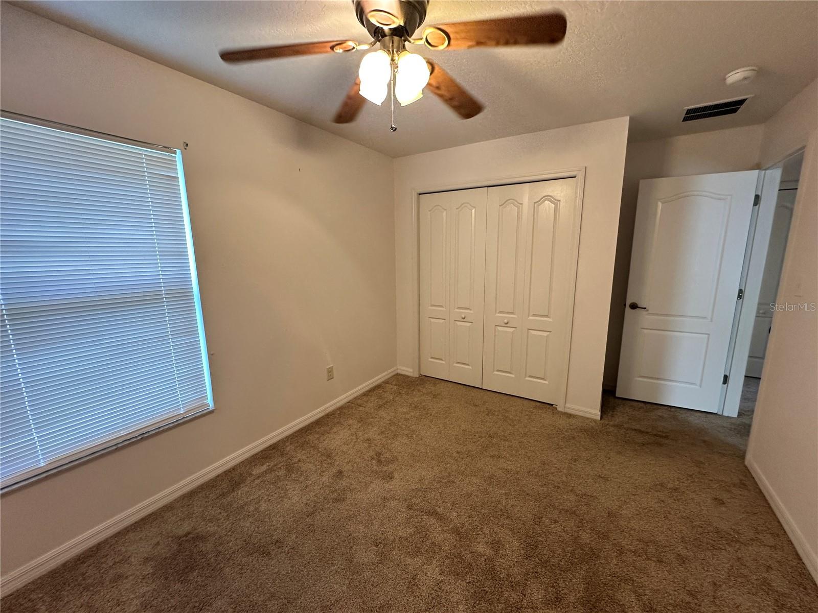 LEESBURG SLEEPY HOLLOW FIRST ADD - Residential Lease