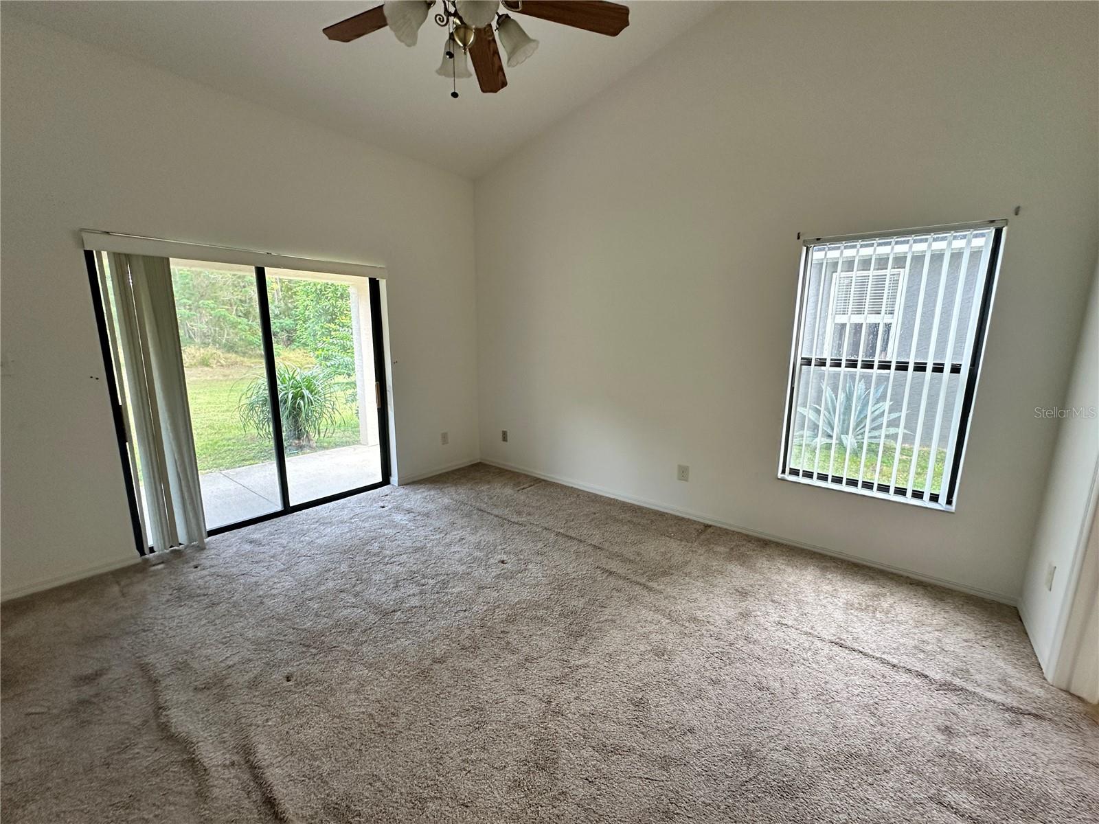 LEESBURG SLEEPY HOLLOW FIRST ADD - Residential Lease