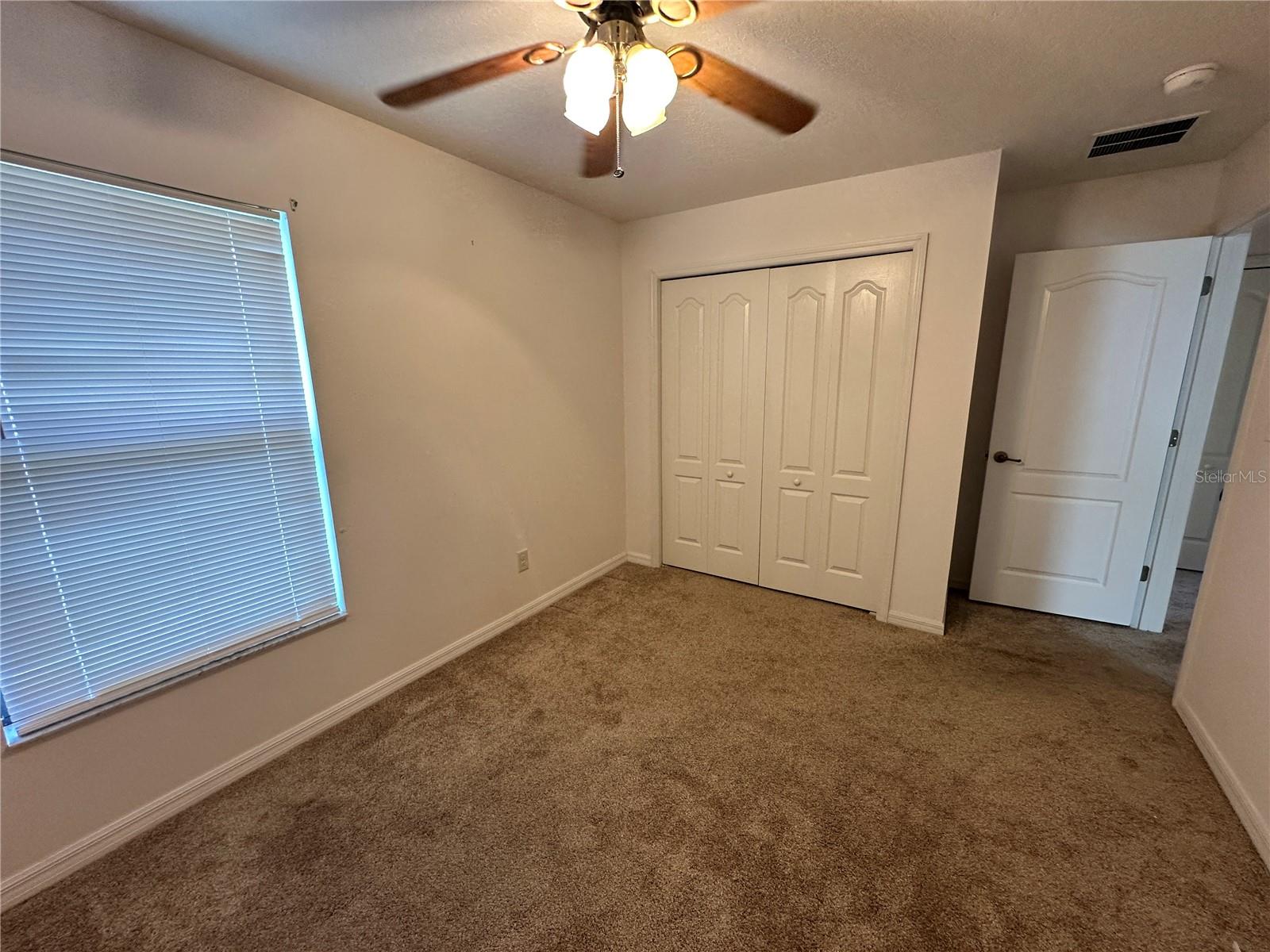 LEESBURG SLEEPY HOLLOW FIRST ADD - Residential Lease