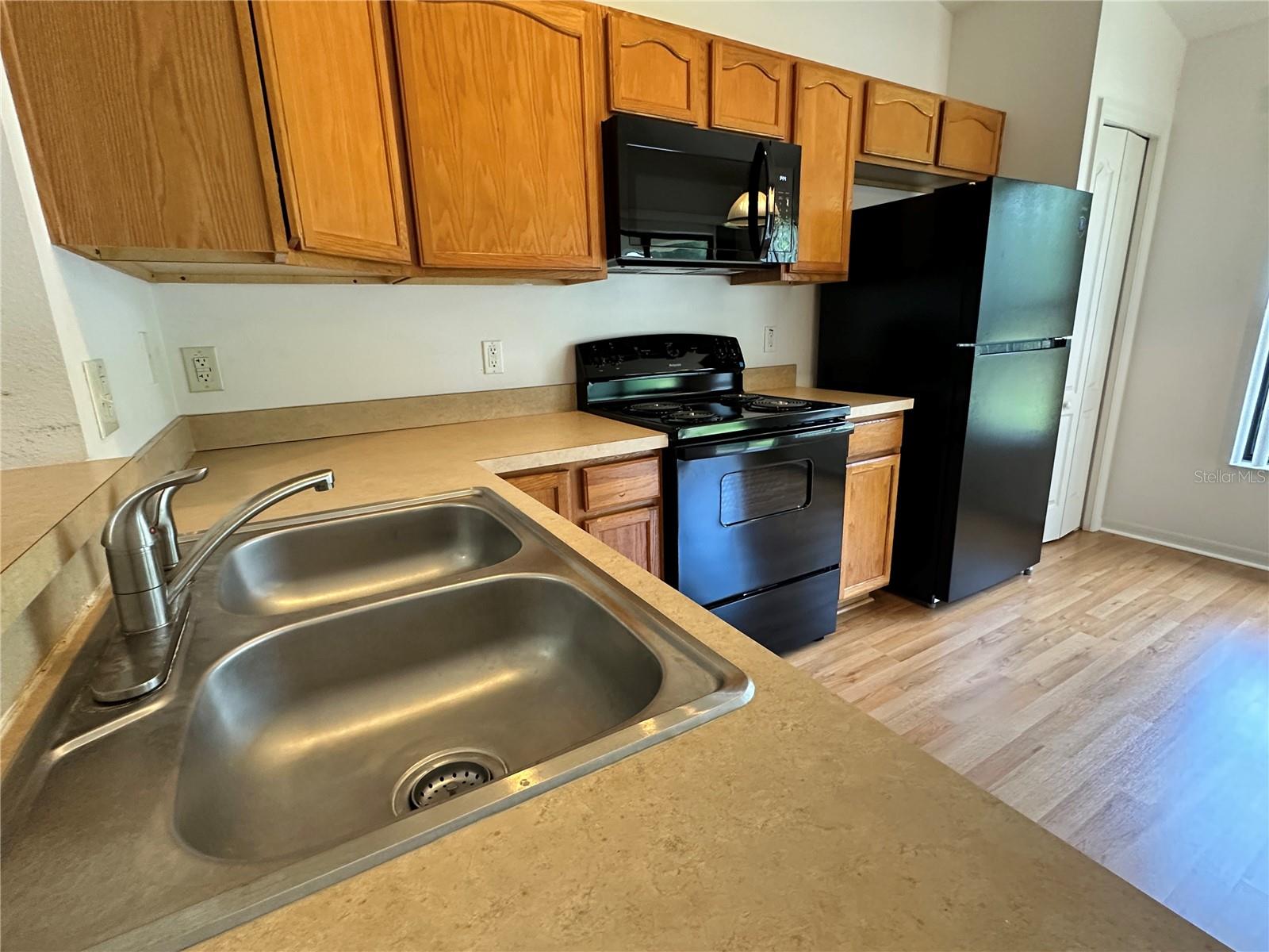 LEESBURG SLEEPY HOLLOW FIRST ADD - Residential Lease