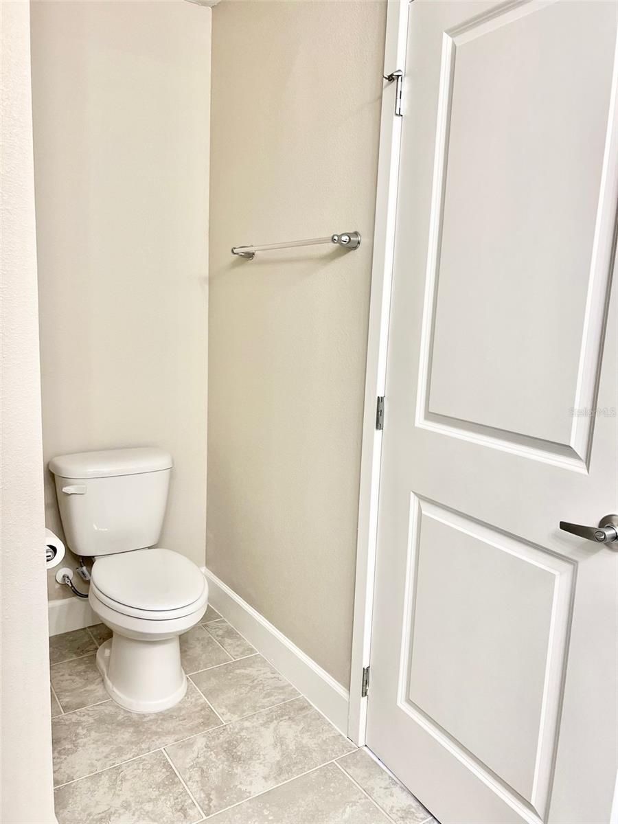 TOWNHOMES AT RIVERS EDGE - Residential Lease