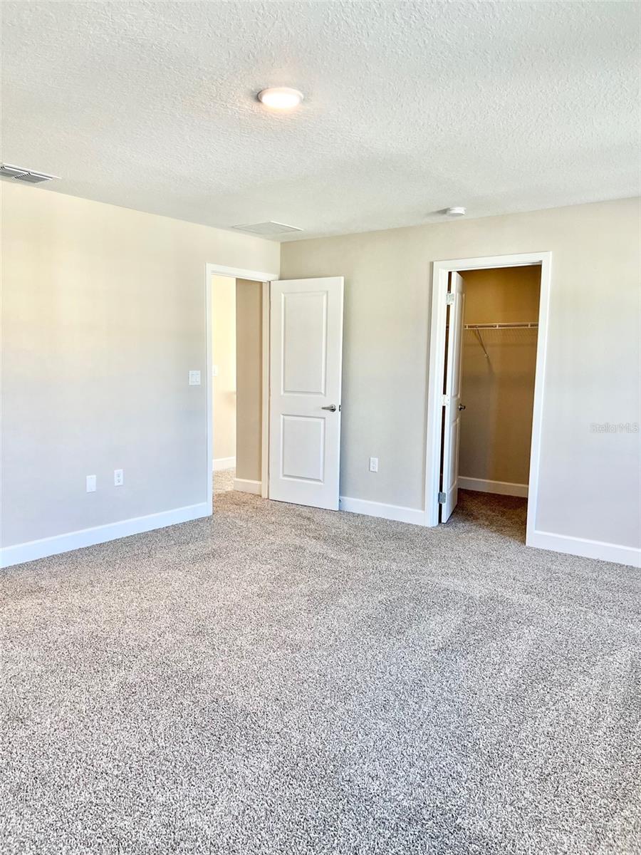 TOWNHOMES AT RIVERS EDGE - Residential Lease