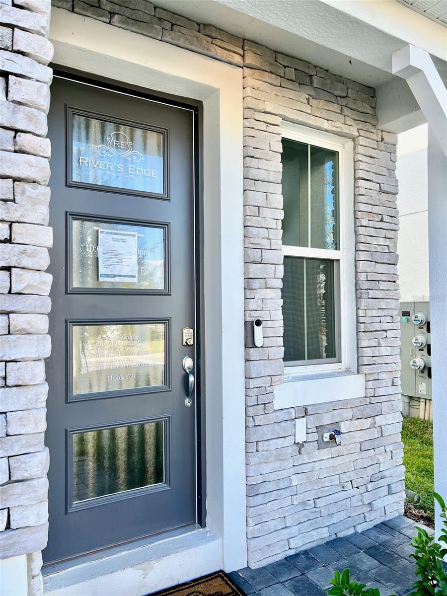 TOWNHOMES AT RIVERS EDGE - Residential Lease