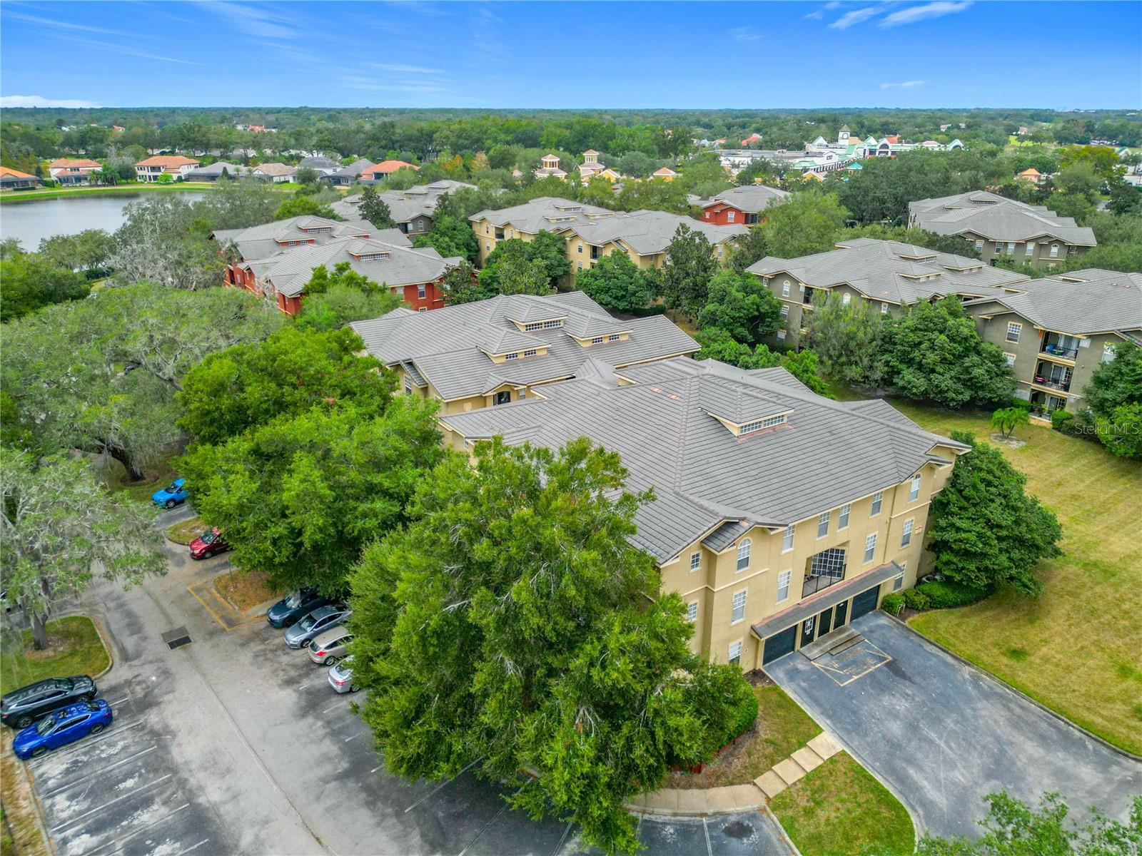 NOTTING HILL A CONDO - Residential