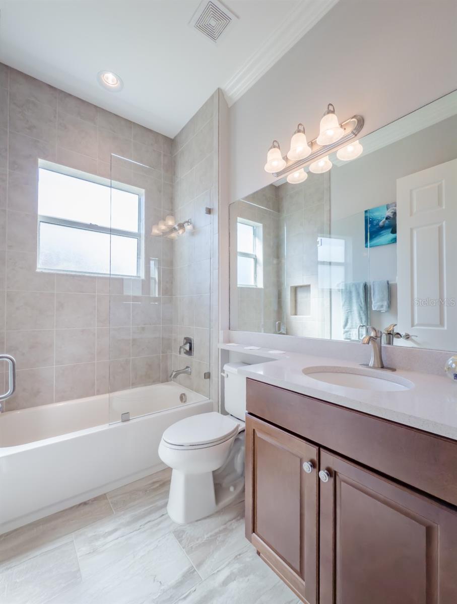 VALENCIA LAKES TR O - Residential