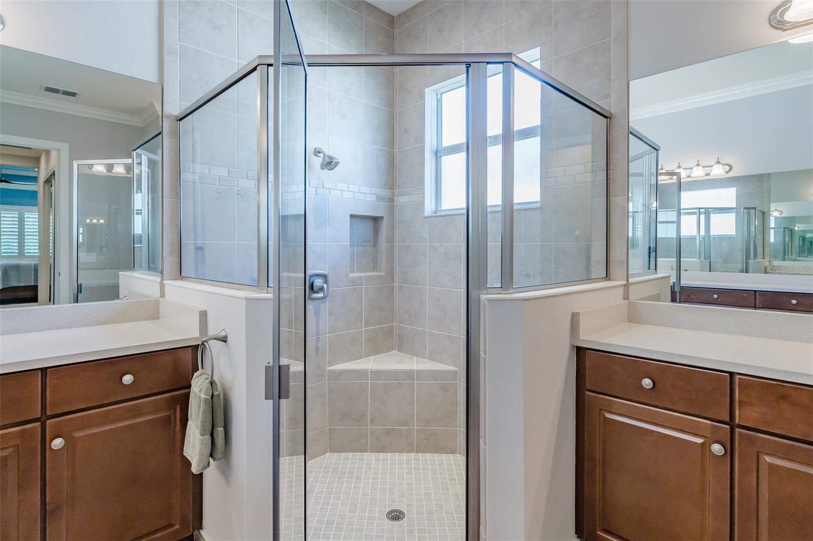 VALENCIA LAKES TR O - Residential