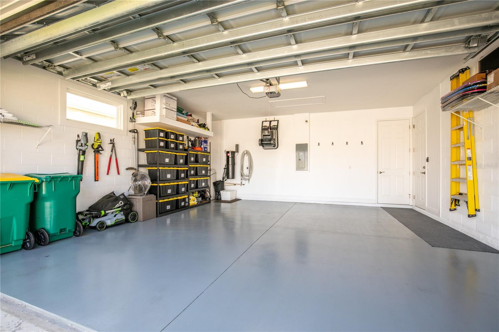 LAKES OF MOUNT DORA - Residential