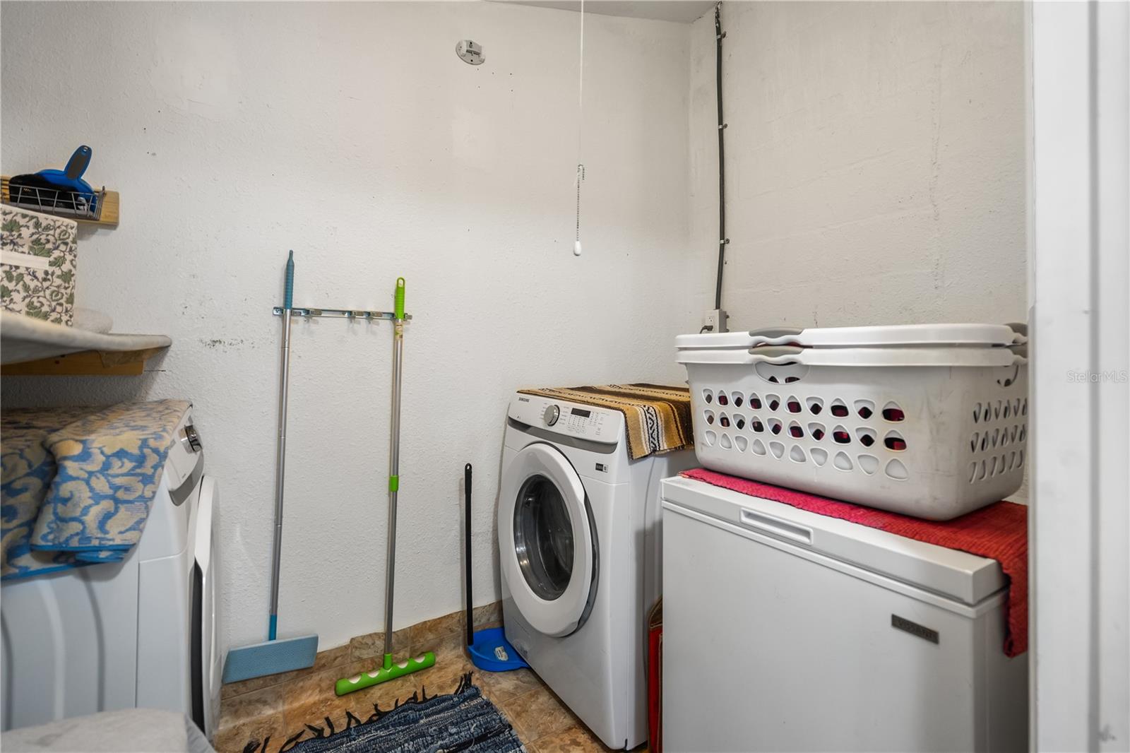 LAKE SILVER TERRACE - Residential