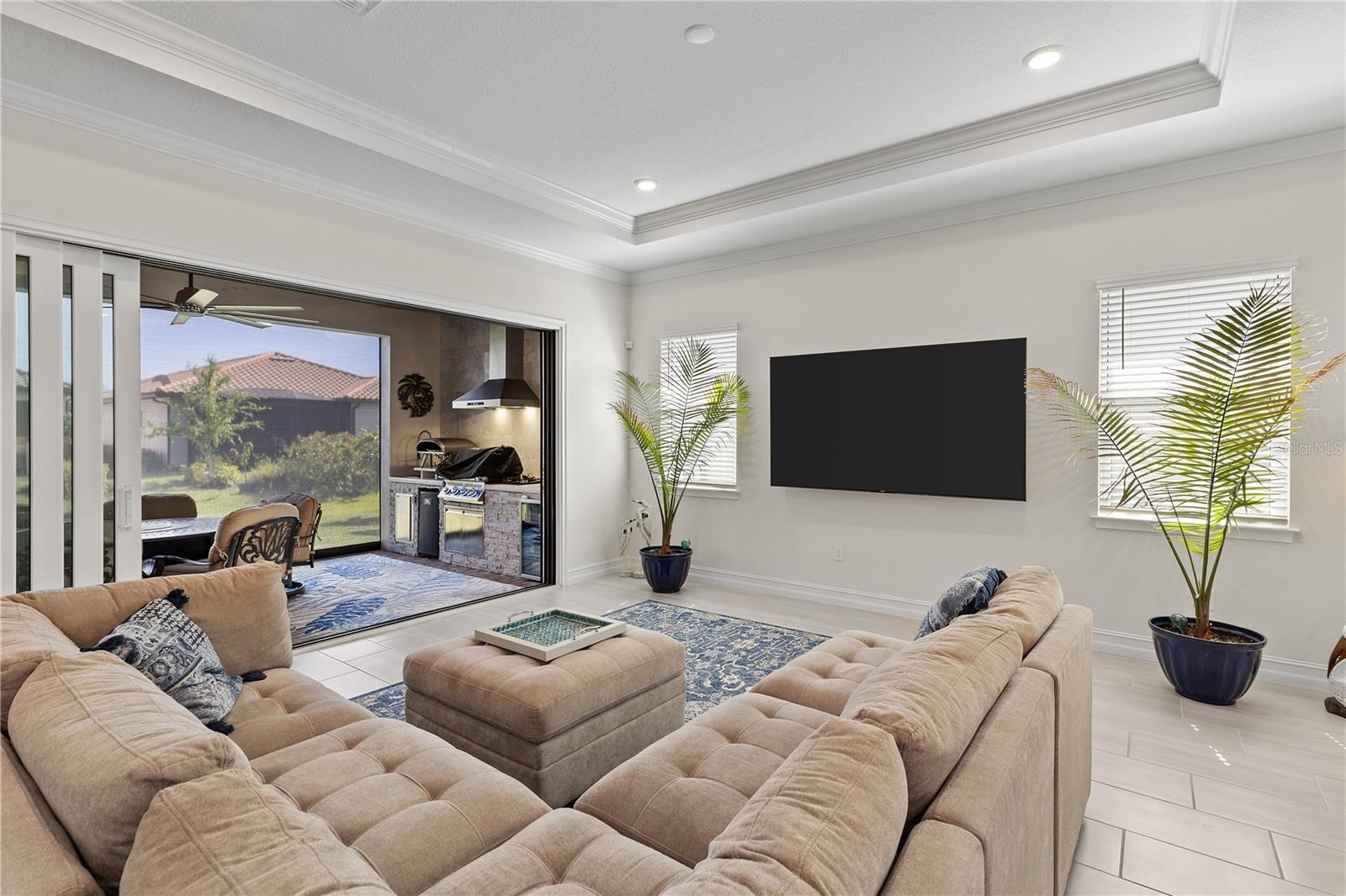 SANCTUARY COVE - Residential