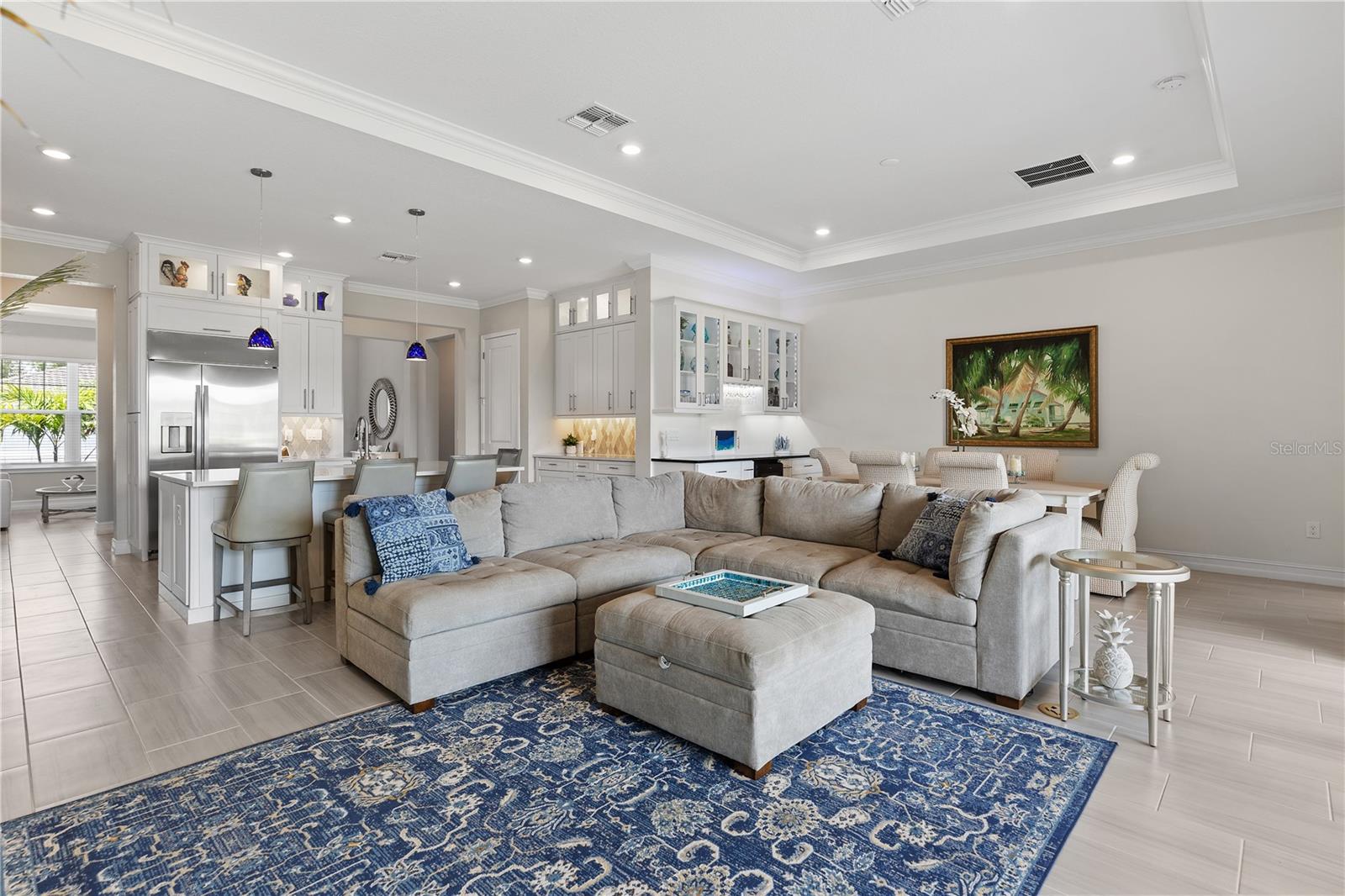 SANCTUARY COVE - Residential