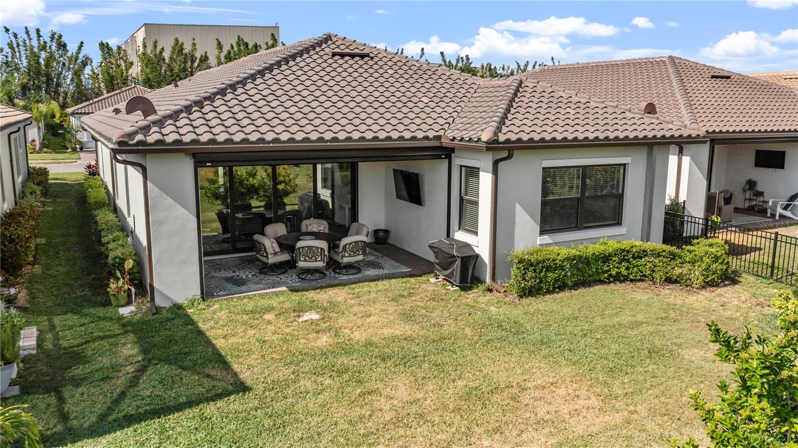 SANCTUARY COVE - Residential